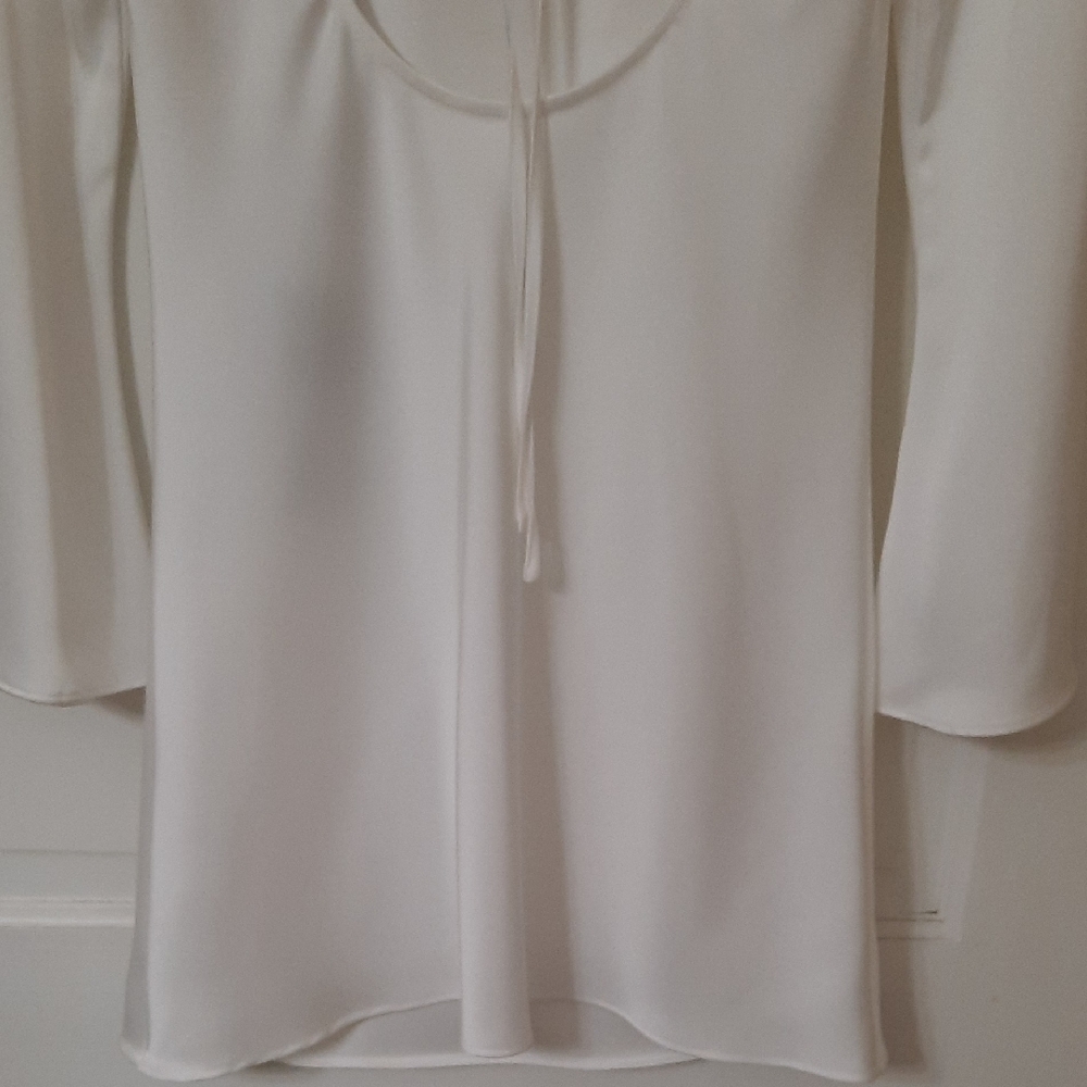 Gianni Bini Classic White Long Sleeve Dress - Picture 10 of 11